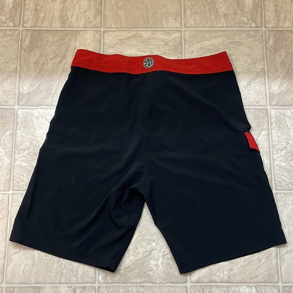 Maui and Sons Board Shorts Size 34 - Picture 2 of 3